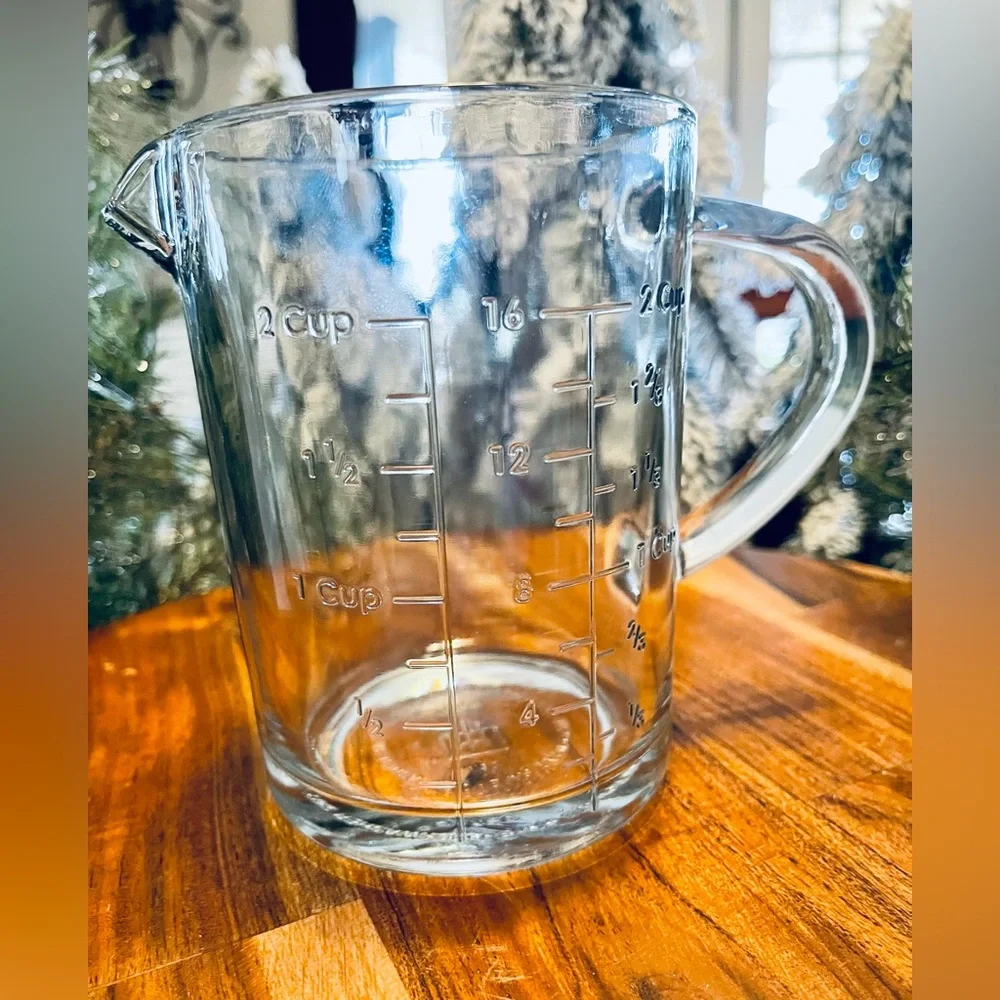 Hearth & Hand Magnolia 16oz (2cup) Embossed Glass Measuring Cup - Picture 5 of 10